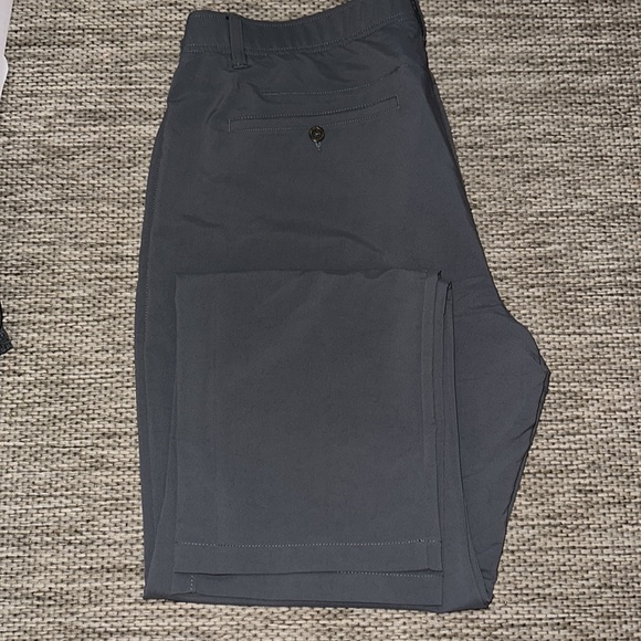 Under Armour men’s slacks - Picture 4 of 4